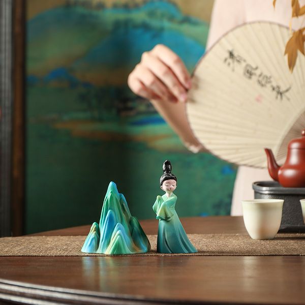 Фігурка "Красуня піднебесної" для чайної церемонії, що змінює колір, Китай id_9159 фото
