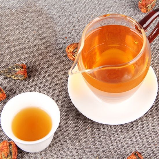 В'язаний чорний чай "Лілія Пагода" з пелюстками лілії з медовим ароматом 5шт, Китай id_8105 фото