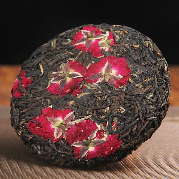 Чорний чай Шу Пуер з трояндою пресований китайський 100г id_3336 фото