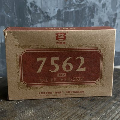 Чай чорний Шу Пуер Dayi знаменитий рецепт 7562 цегла 250г, Китай id_9245 фото